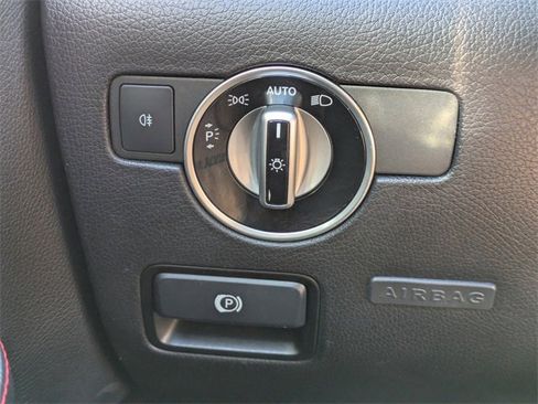 Used 2017 Mercedes-Benz SLC 43 AMG image 21