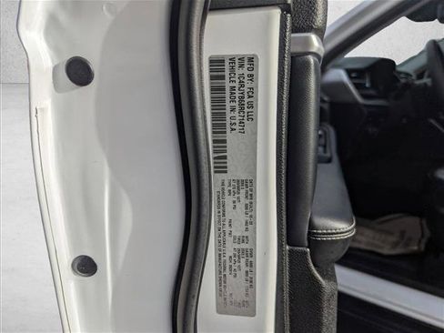 Used 2024 Jeep Grand Cherokee Limited 4xe w/ Luxury Tech Group II image 28