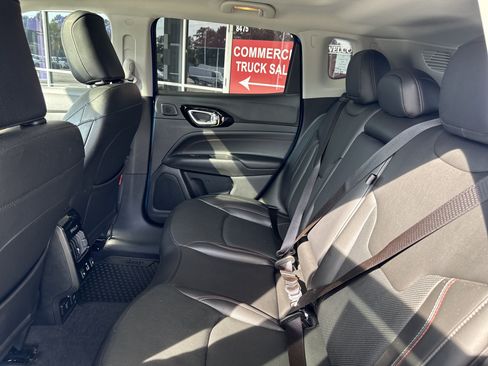 Used 2022 Jeep Compass Trailhawk w/ Trailhawk Elite Group AWD/4WD image 30