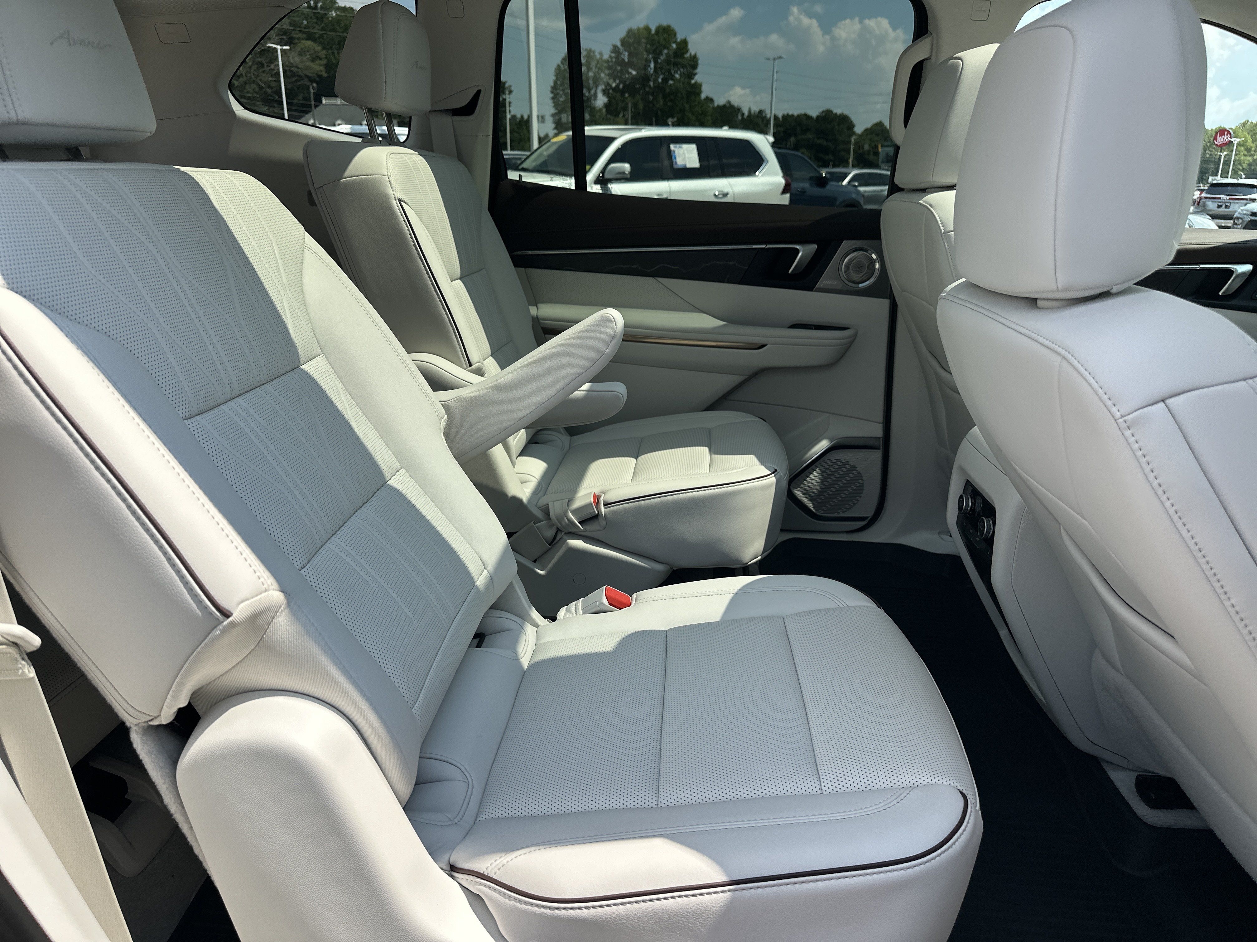 Used 2026 Buick Enclave Avenir w/ Super Cruise Package FWD image 15