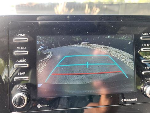 Used 2024 Toyota Camry SE image 31