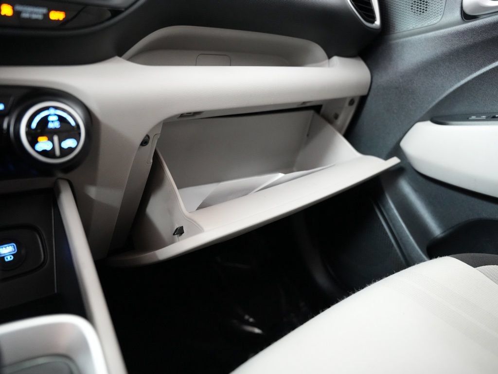 Used 2020 Hyundai Venue SEL FWD image 42