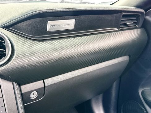 Used 2019 Ford Mustang Convertible image 22