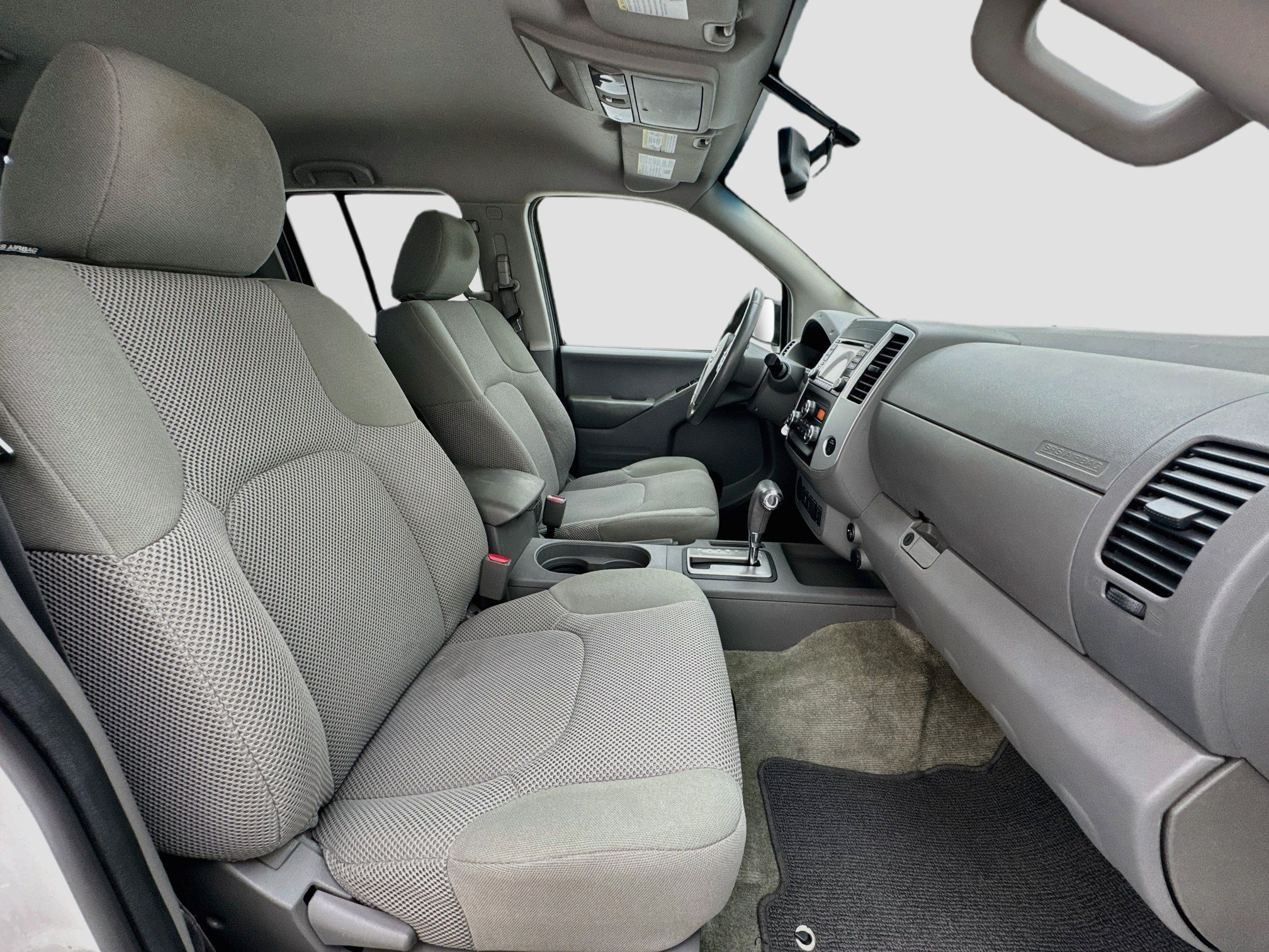 Used 2018 Nissan Frontier SV w/ Value Truck Package RWD image 18