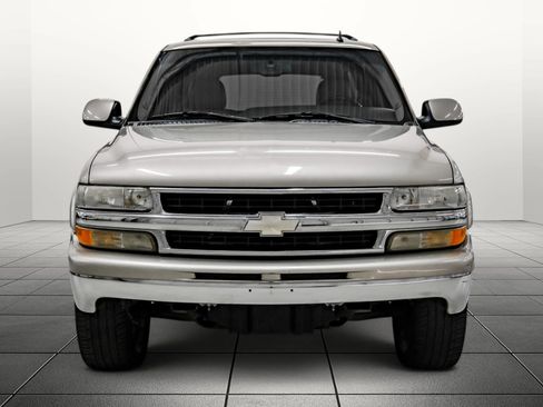 Used 2006 Chevrolet Suburban LT w/ Preferred Equipment Group RWD image 6