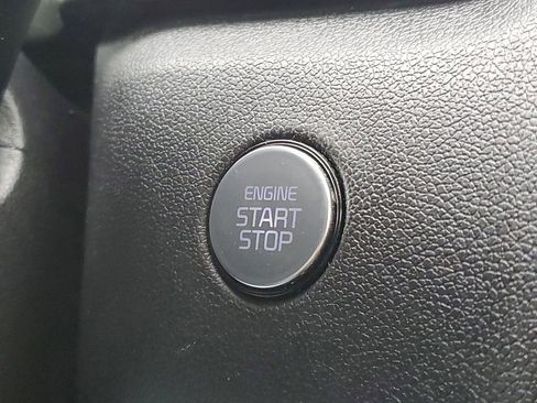 Used 2021 Kia Sorento S image 19