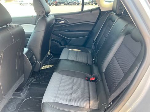 Used 2025 Chevrolet Trax LT w/ Driver Confidence Package FWD image 13