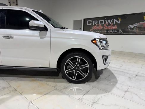 Used 2019 Ford Expedition Limited w/ Texas Edition Package AWD/4WD image 4