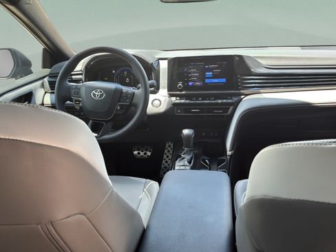 Used 2026 Toyota Camry SE w/ Convenience Package FWD image 25