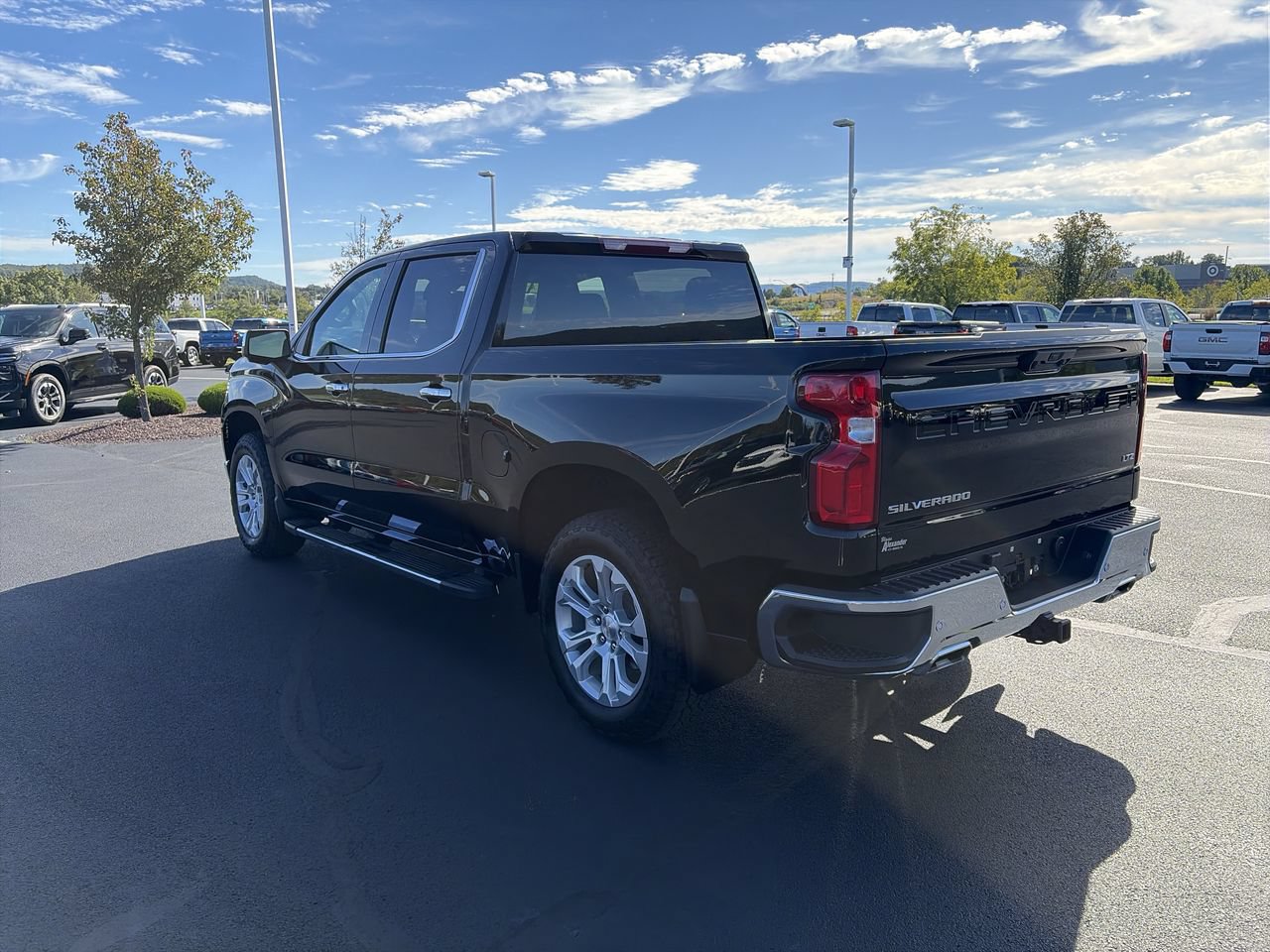 Used 2026 Chevrolet Silverado 1500 LTZ w/ Z71 Off-Road Package AWD/4WD image 5