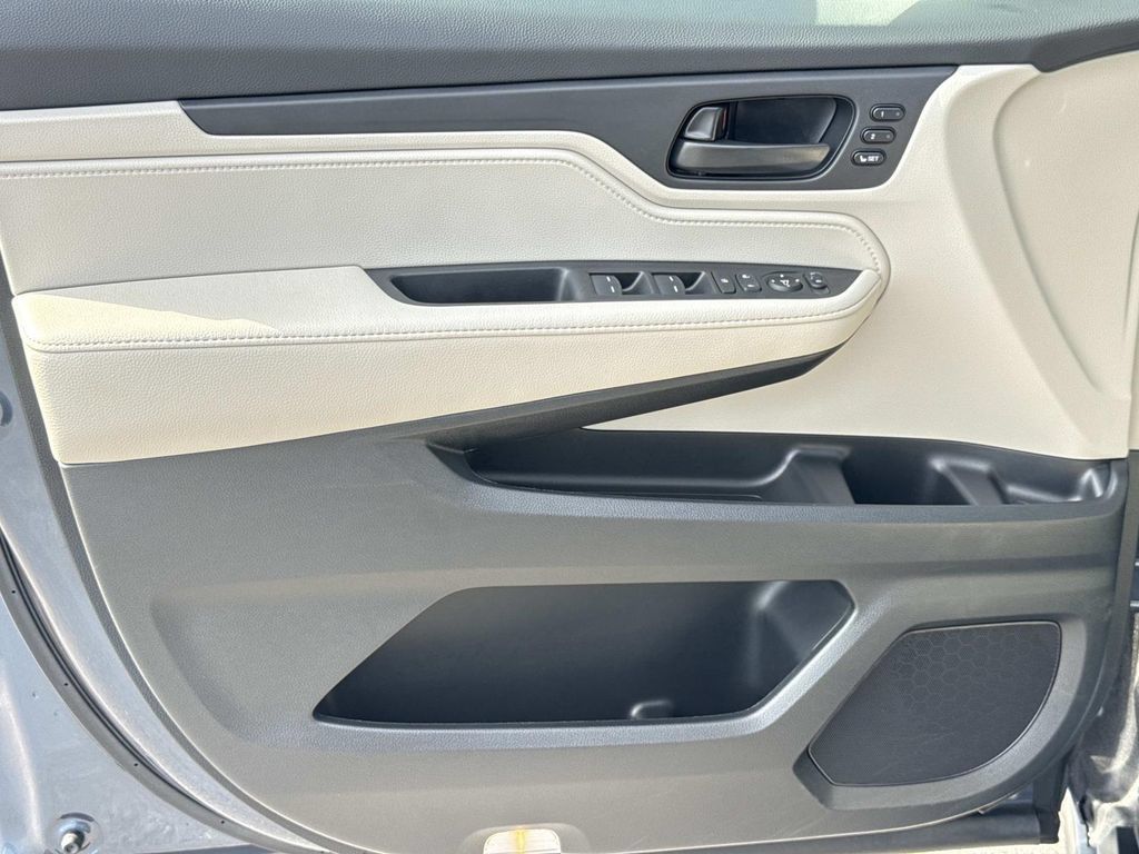 Used 2026 Honda Odyssey EX-L image 18