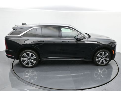 New 2025 Cadillac Escalade IQ Luxury 2 image 28