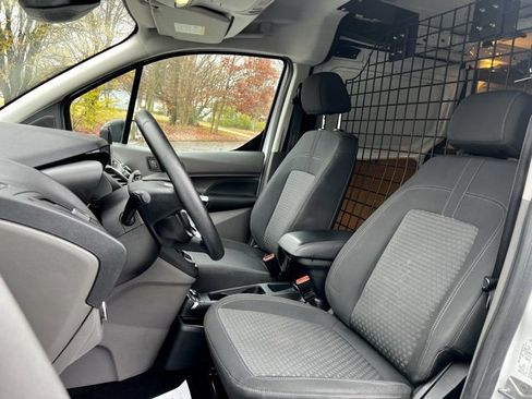 Used 2019 Ford Transit Connect XLT image 15