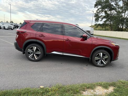 Used 2023 Nissan Rogue SL AWD/4WD image 4