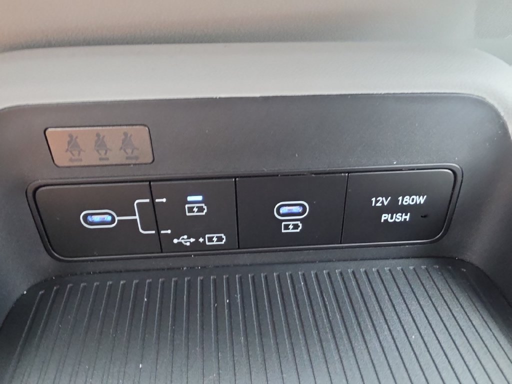 Certified 2024 Hyundai Kona SEL FWD image 22