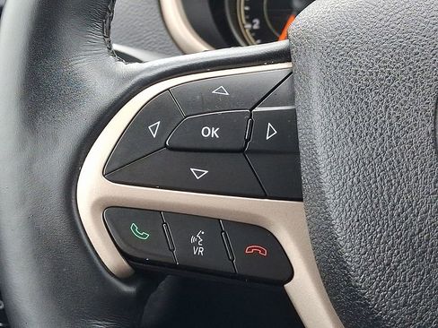 Certified 2017 Jeep Cherokee Limited image 25