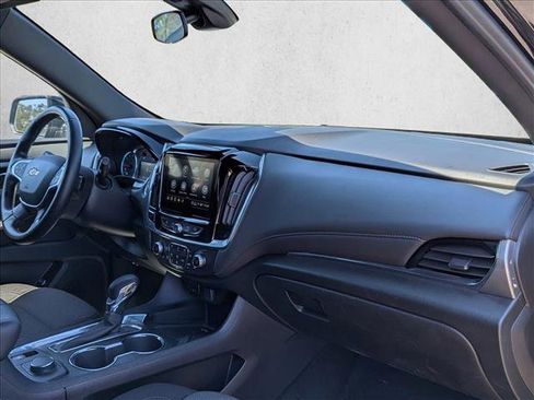 Used 2023 Chevrolet Traverse LT FWD image 21