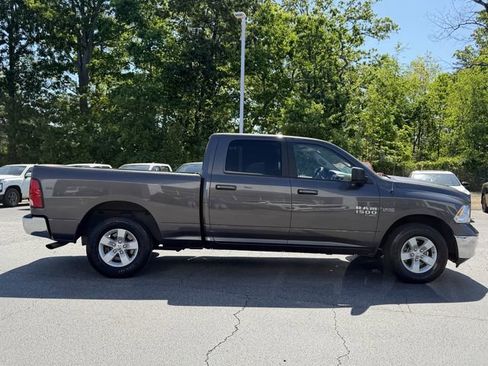 Used 2019 RAM 1500 Classic SLT RWD image 21