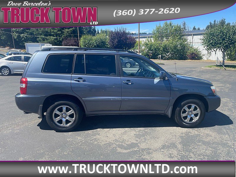 Used 2005 Toyota Highlander 2WD V6 w/ Appearance Pkg image 6