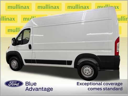Used 2024 RAM ProMaster 2500 w/ Convenience Group FWD image 11