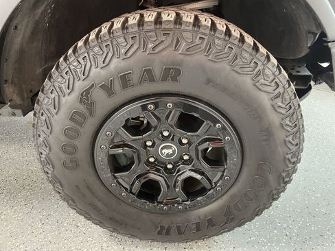 Used 2022 Ford Bronco Wildtrak image 31