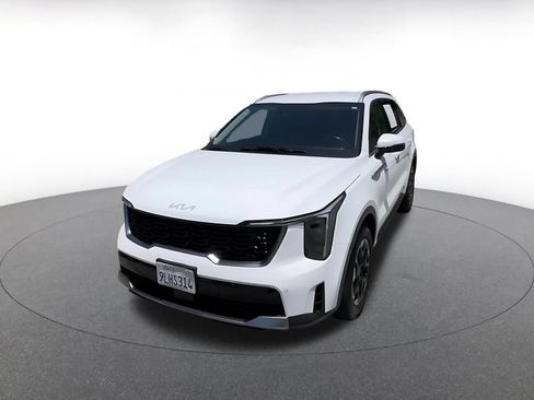 Used 2024 Kia Sorento S FWD image 6