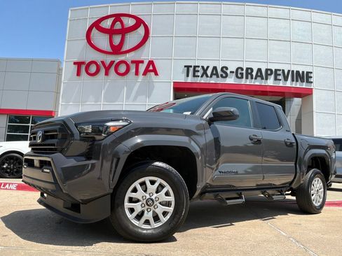 Used 2024 Toyota Tacoma SR5 RWD image 2