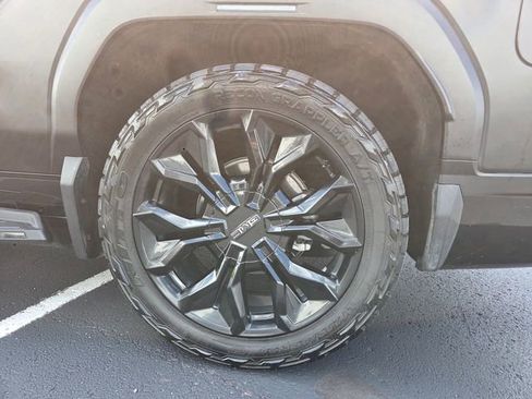 Used 2025 GMC Sierra EV Denali AWD/4WD image 13
