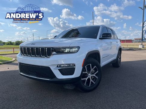 Used 2023 Jeep Grand Cherokee Limited RWD image 1