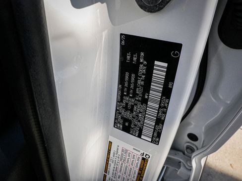 Used 2025 Toyota 4Runner Limited image 35