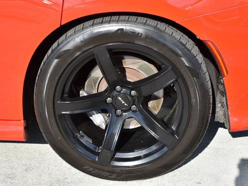 Used 2019 Dodge Charger Scat Pack w/ Dynamics Package RWD image 33