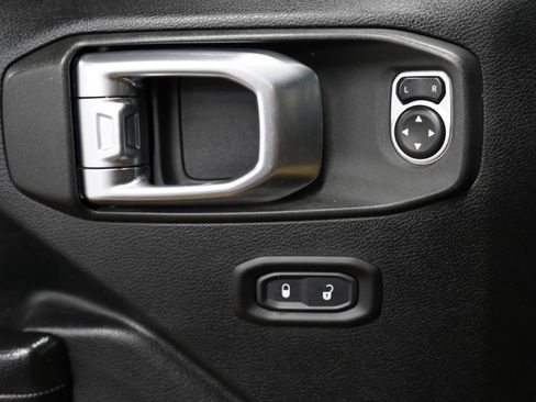 Used 2020 Jeep Gladiator Sport w/ Quick Order Package 24S image 16