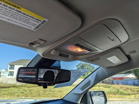 Used 2019 Chevrolet Colorado LT w/ LT Convenience Package image 25