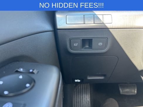 Used 2024 Hyundai Kona Limited AWD/4WD image 30
