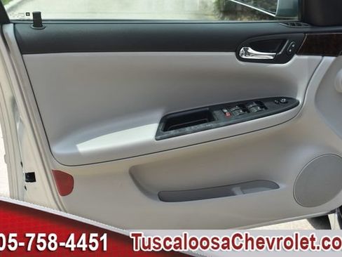 Used 2013 Chevrolet Impala LT FWD image 16