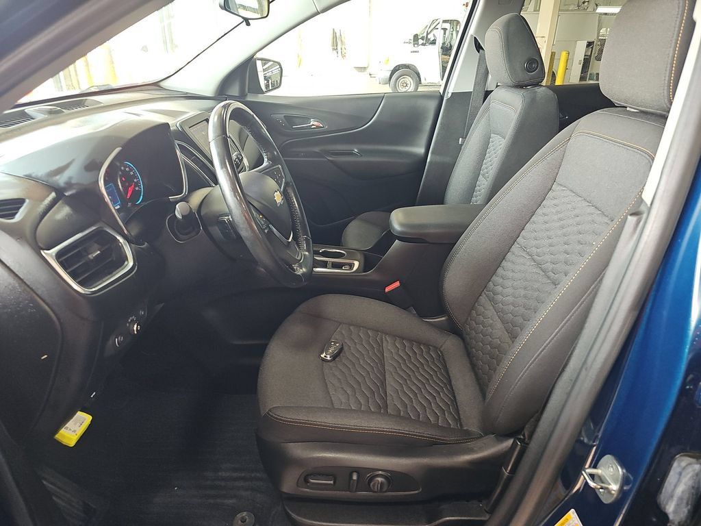 Used 2020 Chevrolet Equinox LT FWD image 3