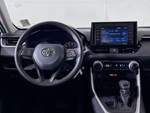 Used 2022 Toyota RAV4 LE FWD image 12