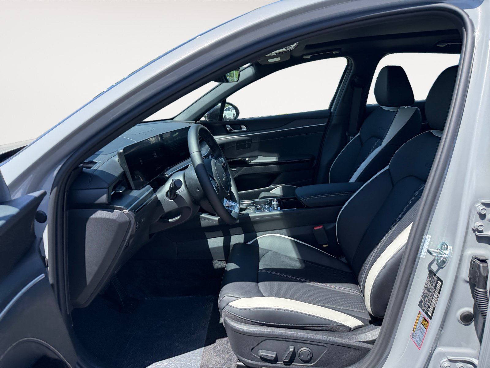 New 2026 Kia K5 GT-Line w/ GT-Line Premium Package FWD image 10