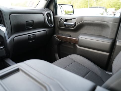 Used 2021 GMC Sierra 1500 Elevation w/ X31 Off-Road Package AWD/4WD image 12