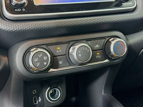 Used 2024 Nissan Kicks S image 15