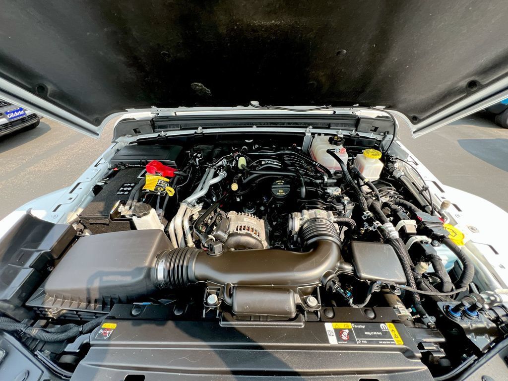 Used 2023 Jeep Gladiator Overland AWD/4WD image 24
