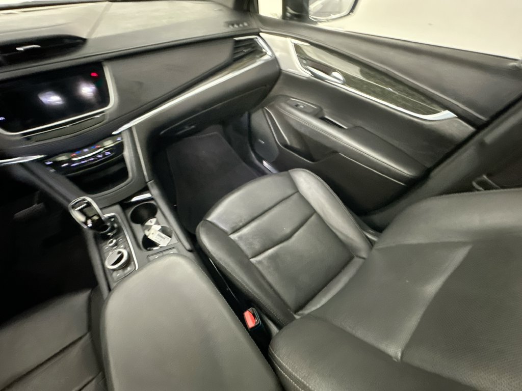 Used 2021 Cadillac XT5 Premium Luxury FWD image 11