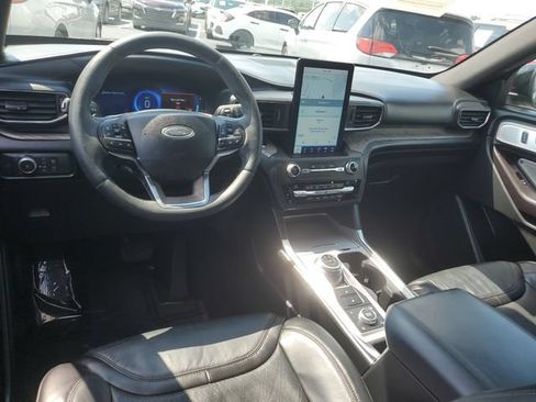 Used 2020 Ford Explorer Platinum w/ Premium Technology Package AWD/4WD image 10