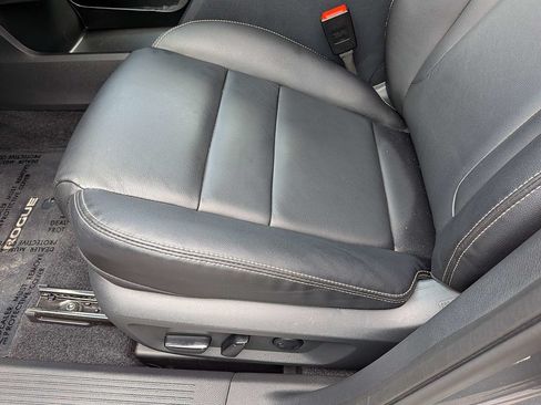 Used 2026 Nissan Rogue SL FWD image 21