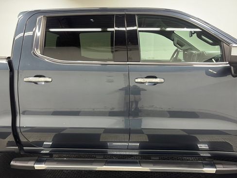 Used 2019 Chevrolet Silverado 1500 LTZ AWD/4WD image 18