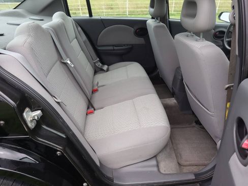 Used 2005 Saturn ION Level 2 w/ Power Pkg FWD image 14