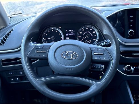 Used 2022 Hyundai Sonata SE image 13