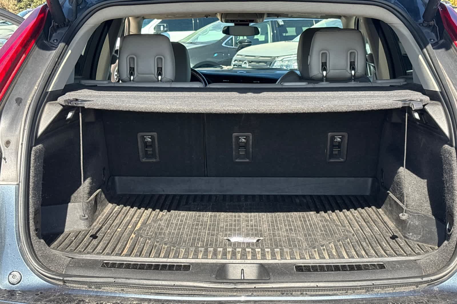 Used 2019 Cadillac XT4 Premium Luxury FWD image 16