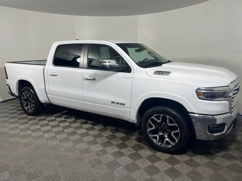 Certified 2025 RAM 1500 Laramie AWD/4WD image 13