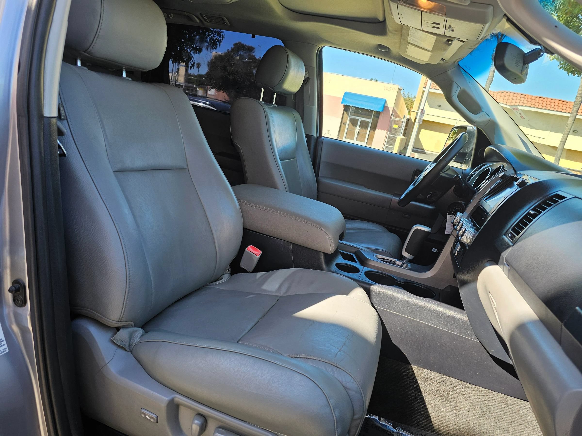 Used 2013 Toyota Sequoia Limited AWD/4WD image 26